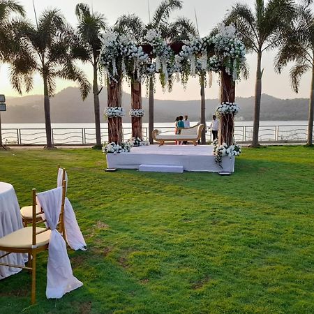 Aquarius Resort Gorhe Khurd 外观 照片